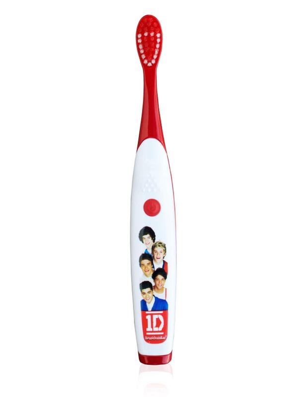 アイドル ONE DIRECTION Singing Toothbrush Toothbrush BB One Direction cantando ao vivo enquanto somos jovens